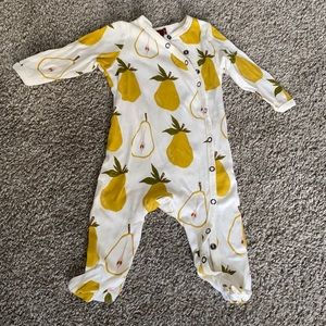 Milkbarn pear pajamas 3m
